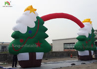 EN14960 팽창식 광고 제품 11*5 m 파열 크리스마스 나무는 산타클로스를 활 모양으로 합니다