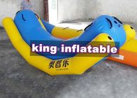 바나나 보트를 가진 튼튼한 노랗고/파란 팽창식 시소 흔들리기 PVC 물 장난감